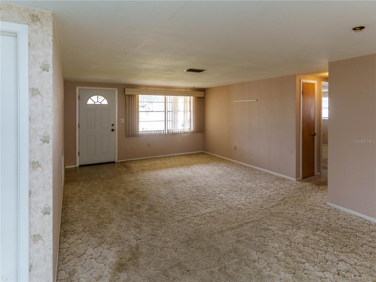 EMBASSY HILLS - Residential