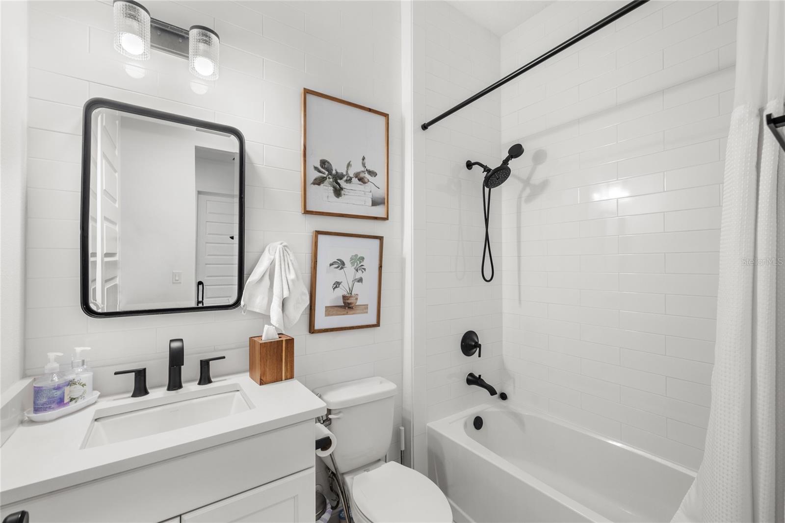 LAUREATE PARK - Residential Lease