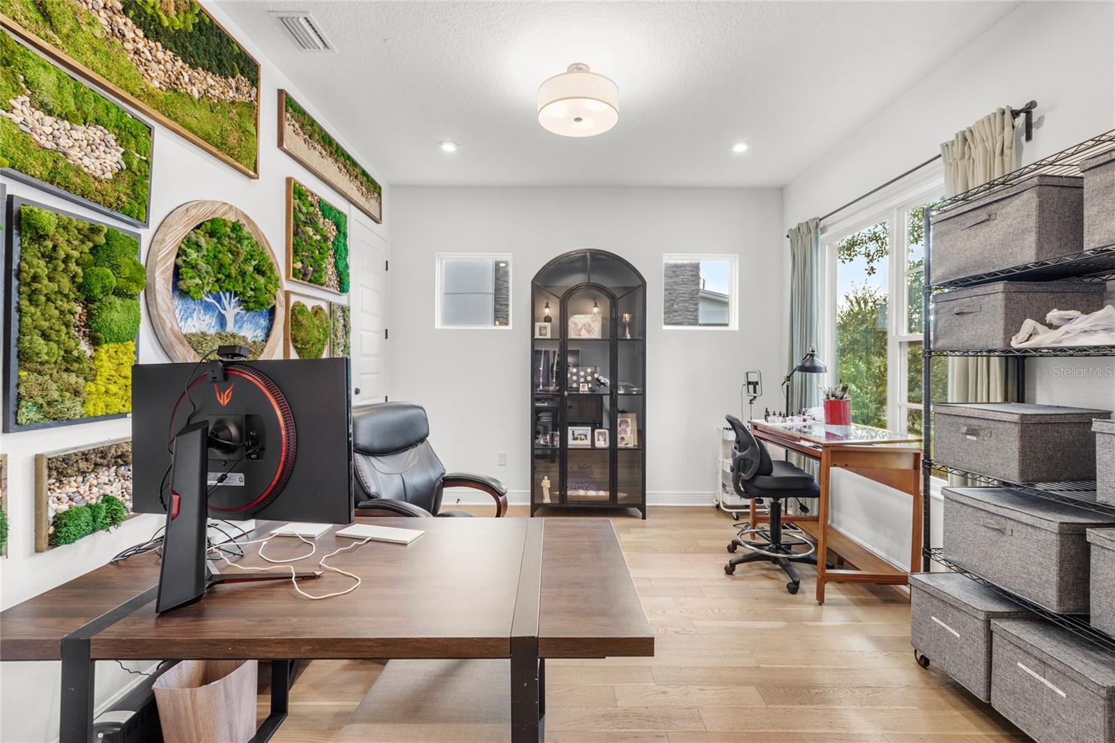 LAUREATE PARK - Residential Lease