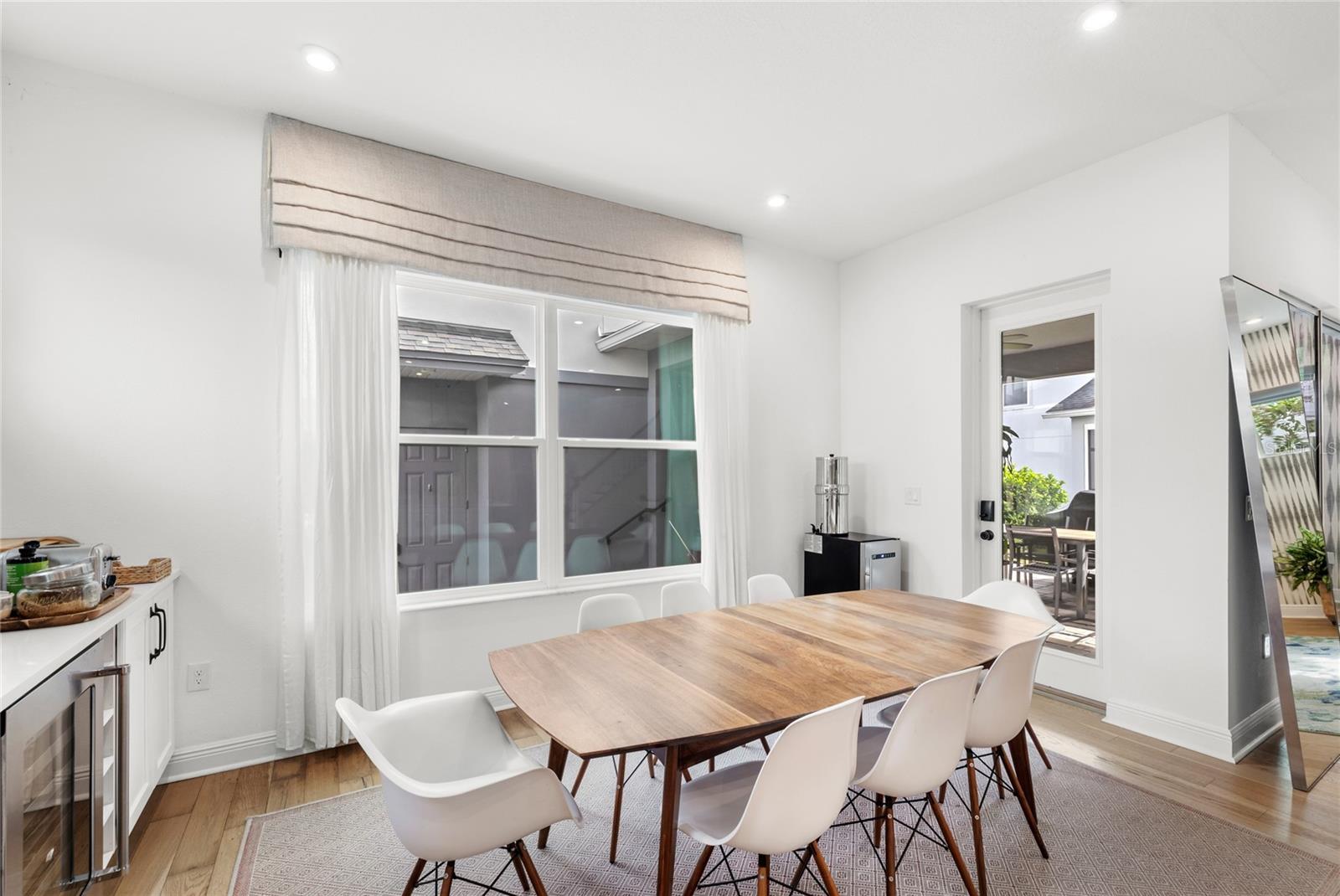 LAUREATE PARK - Residential Lease