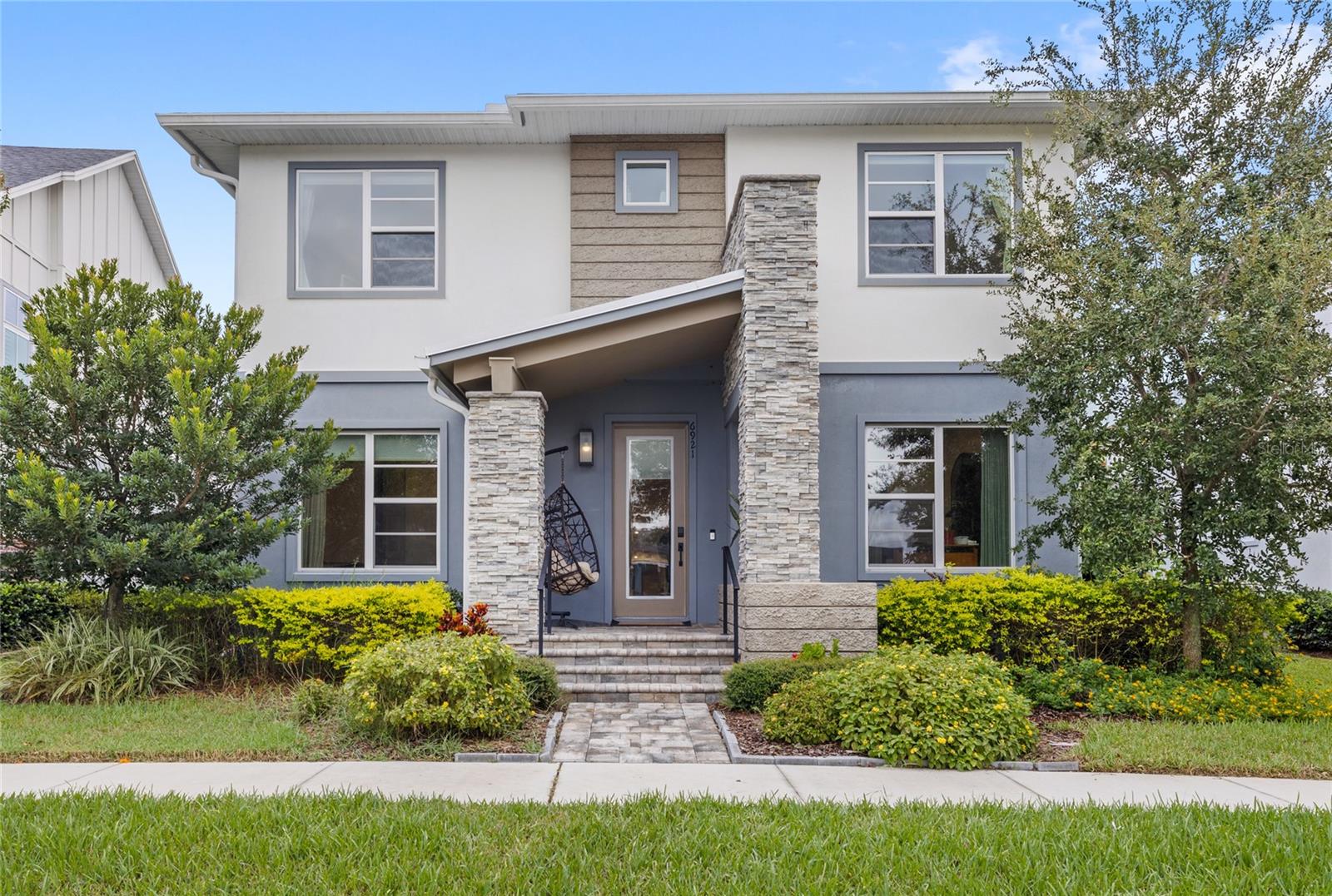 LAUREATE PARK - Residential Lease