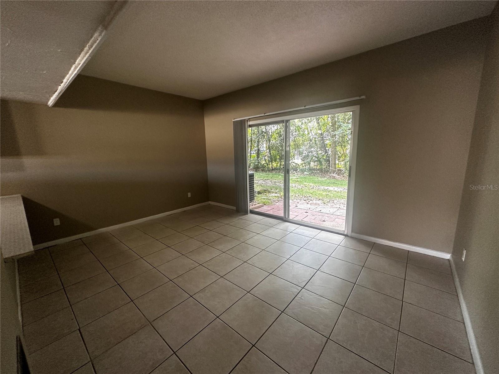 DOZIER & STRIPLING - Residential Lease