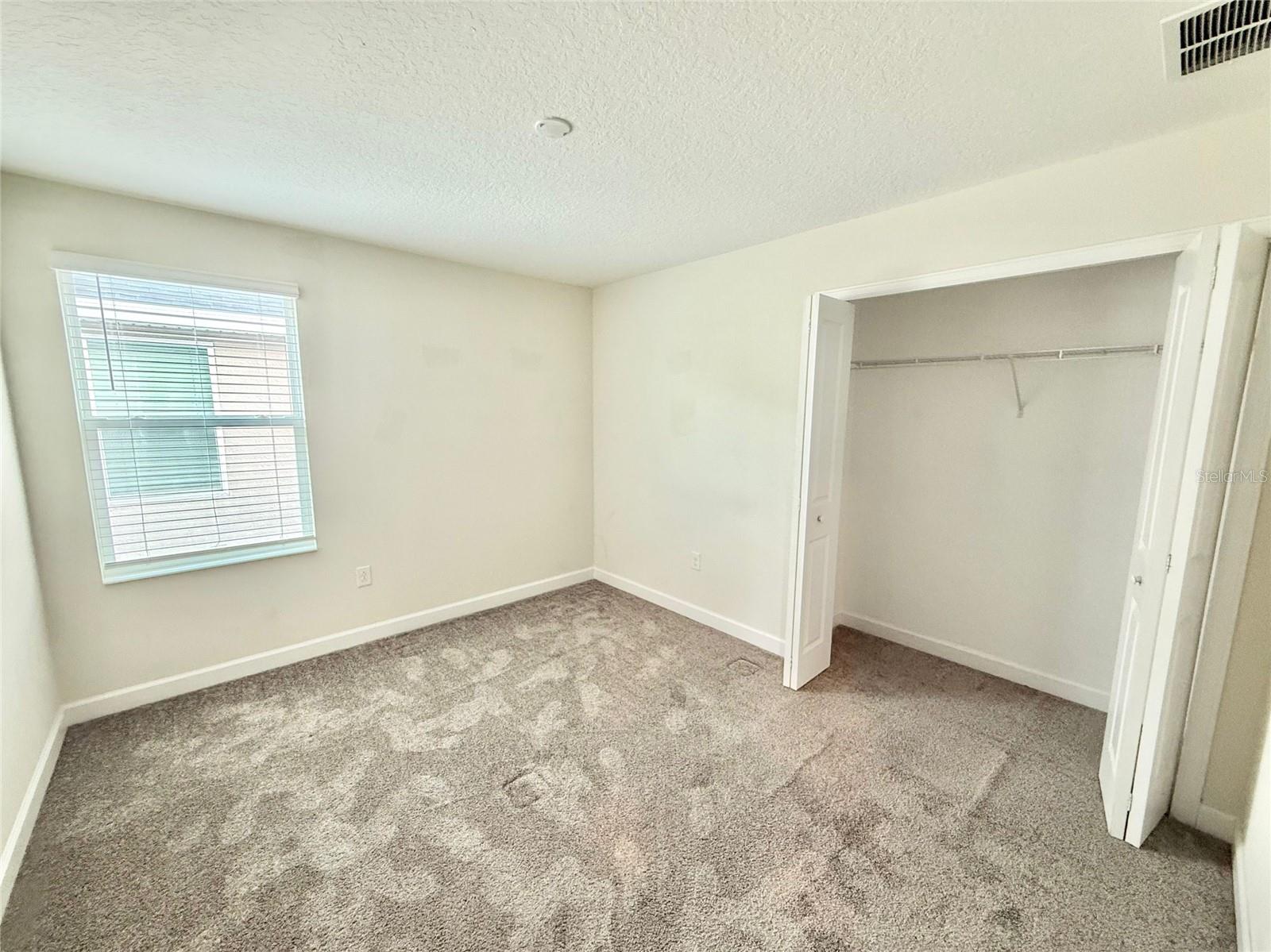 OAKS/MOSS PARK PH N2 & O - Residential Lease