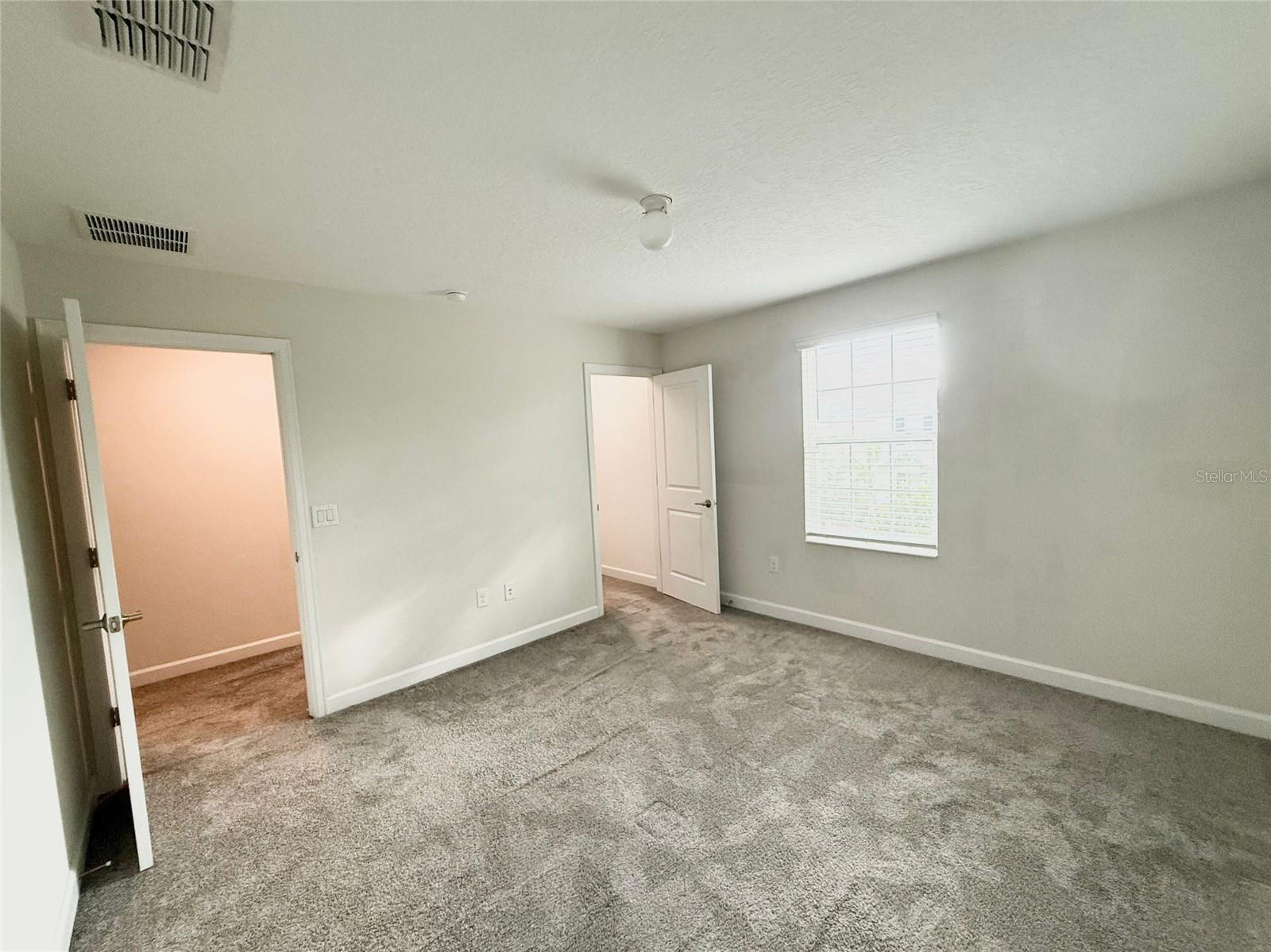 OAKS/MOSS PARK PH N2 & O - Residential Lease