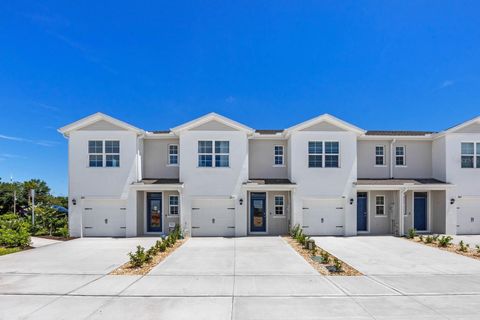 Photo of 4350 Butterscotch Circle, Lakeland, FL 33811 (MLS # O6367511)