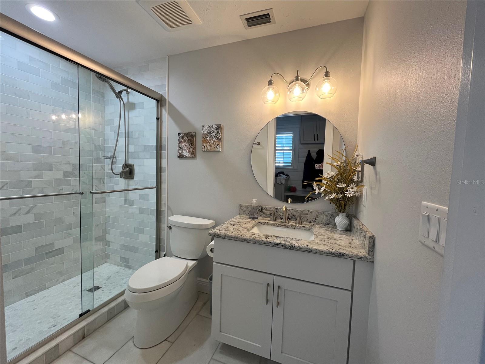 GULF MANOR - Residential