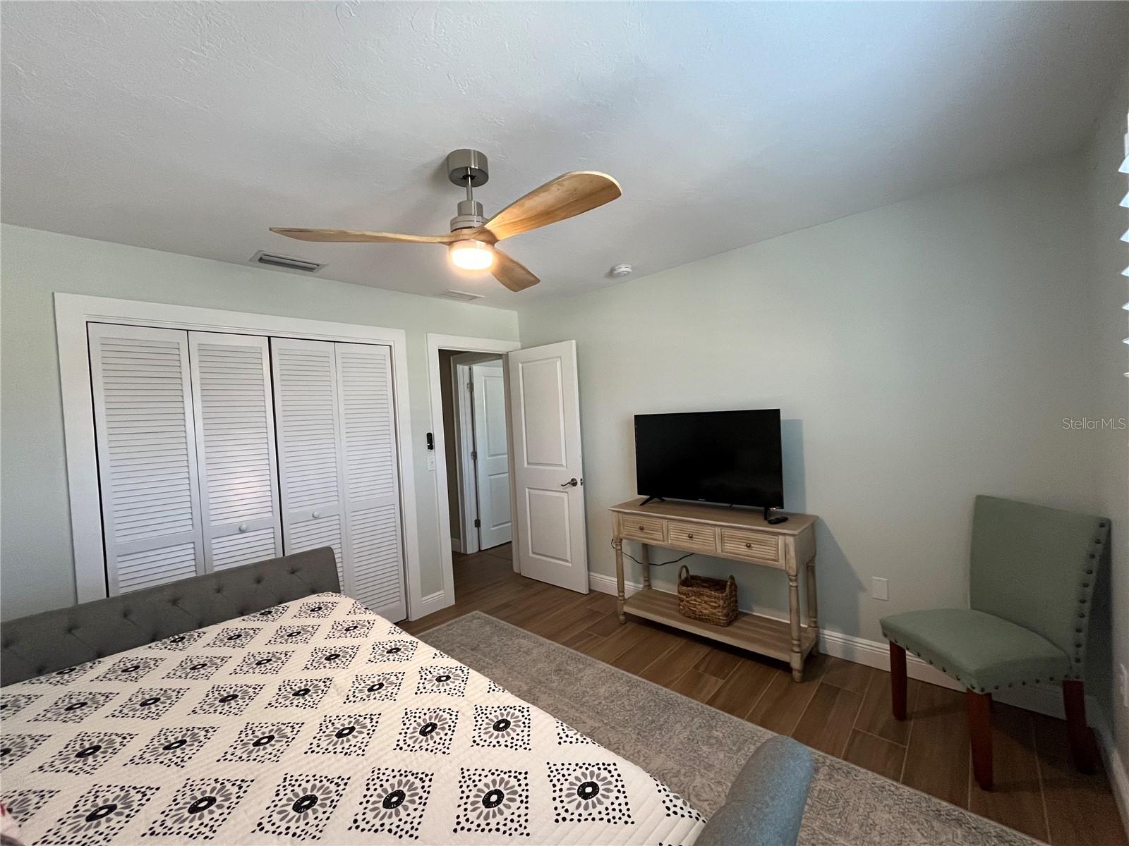 GULF MANOR - Residential