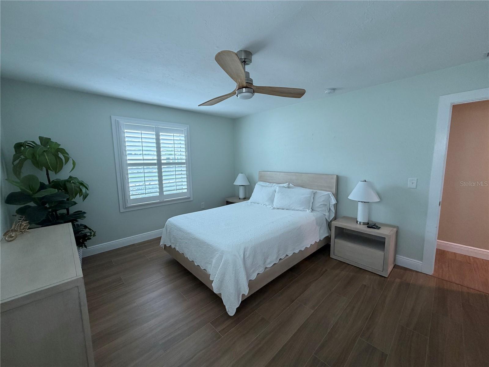 GULF MANOR - Residential