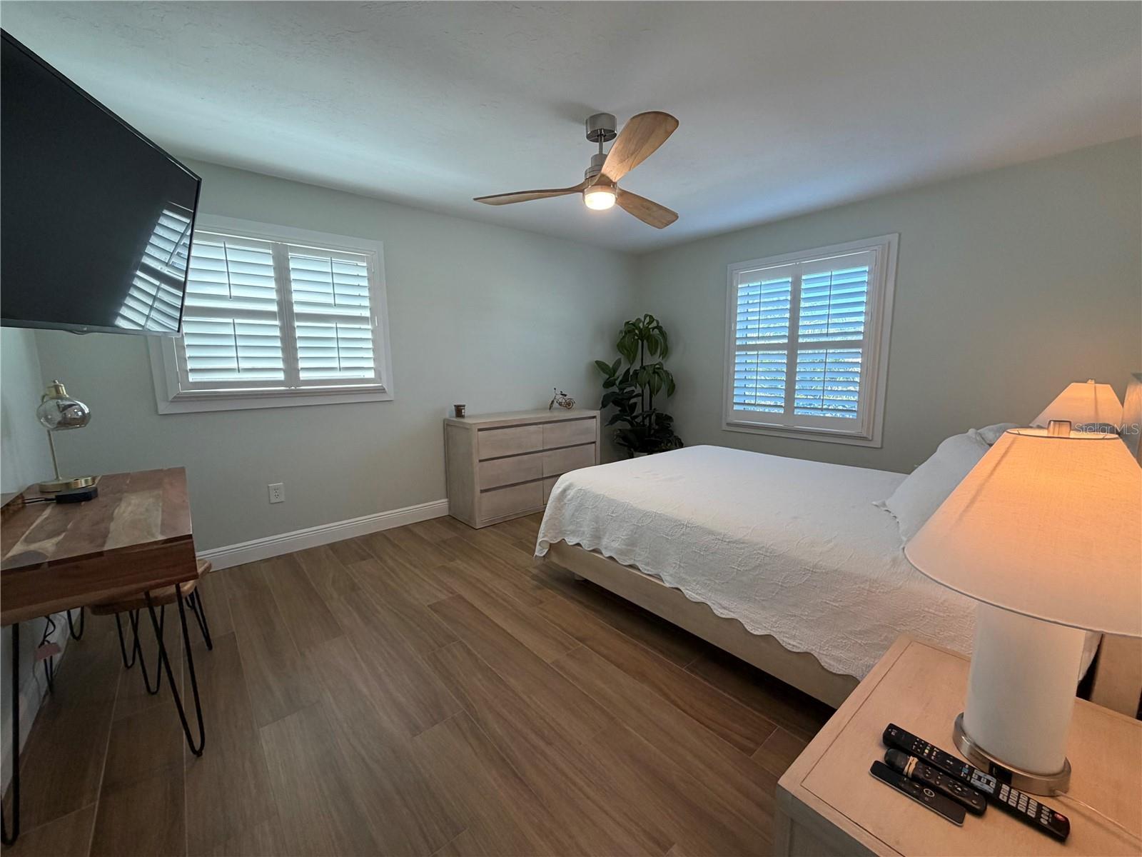 GULF MANOR - Residential