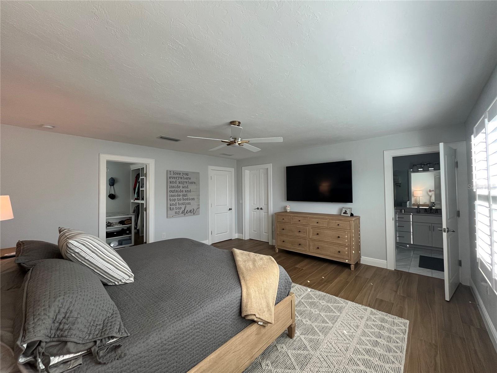 GULF MANOR - Residential