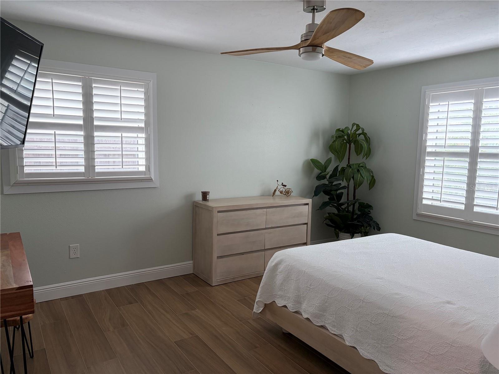 GULF MANOR - Residential