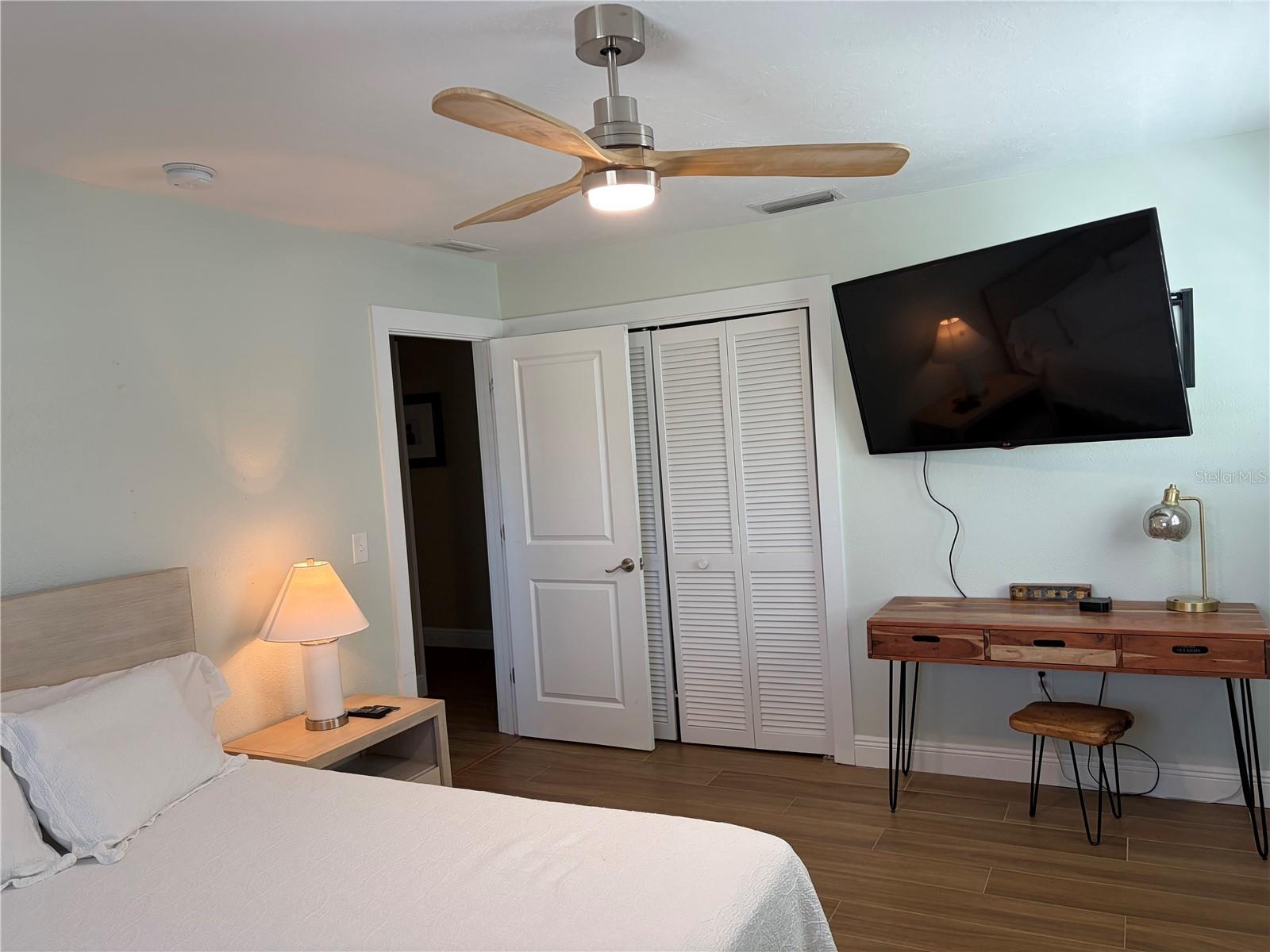 GULF MANOR - Residential