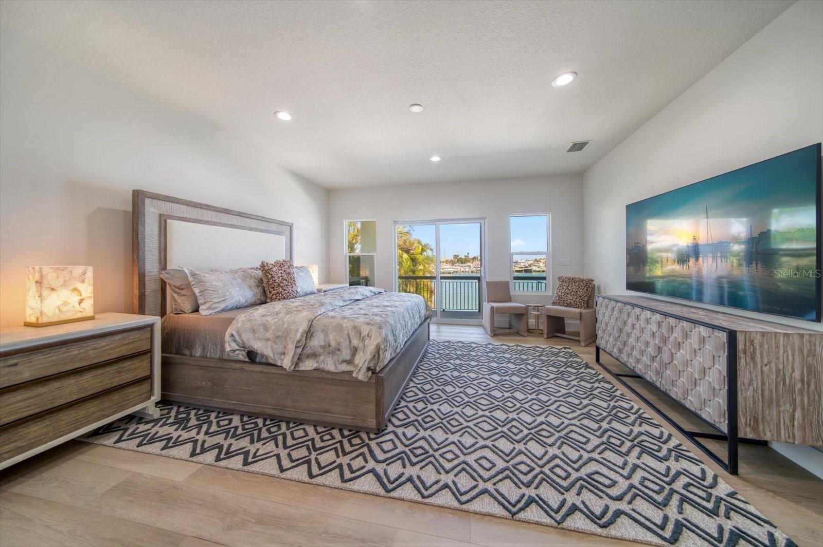 BAYSIDE SUB - Residential