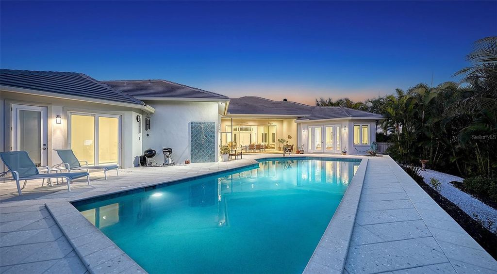 Photo of 617 Neptune Avenue, Longboat Key, FL 34228 (MLS # A4682518)