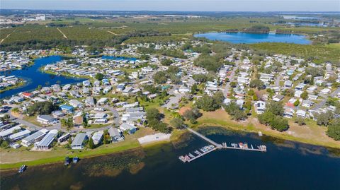 A home in LAKE WALES