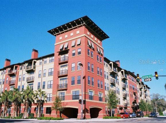 Welcome to this 5th-floor, 1-bedroom, 1-bathroom condominium located in the highly desirable Uptown Place community in Downtown Orlando. Community amenities include a central swimming pool surrounded by a landscaped courtyard, a clubhouse with a lounge area and pool table, and a 24-hour fitness center. Uptown Place is conveniently located near Downtown Orlando, I-4, and Ivanhoe Village, providing easy access to shopping, dining, and entertainment options.
Association does not allow tenants to have pets, sorry!!
Application Fee: $50 each adult (18+)
Full credit, background, eviction, and rental history checks are conducted on all applicants.
Please be ready to upload the following documents (JPEG or PDF):
- Valid Driver’s License
- Three (3) recent pay stubs
Condo Association Application Fee $100/ adult.