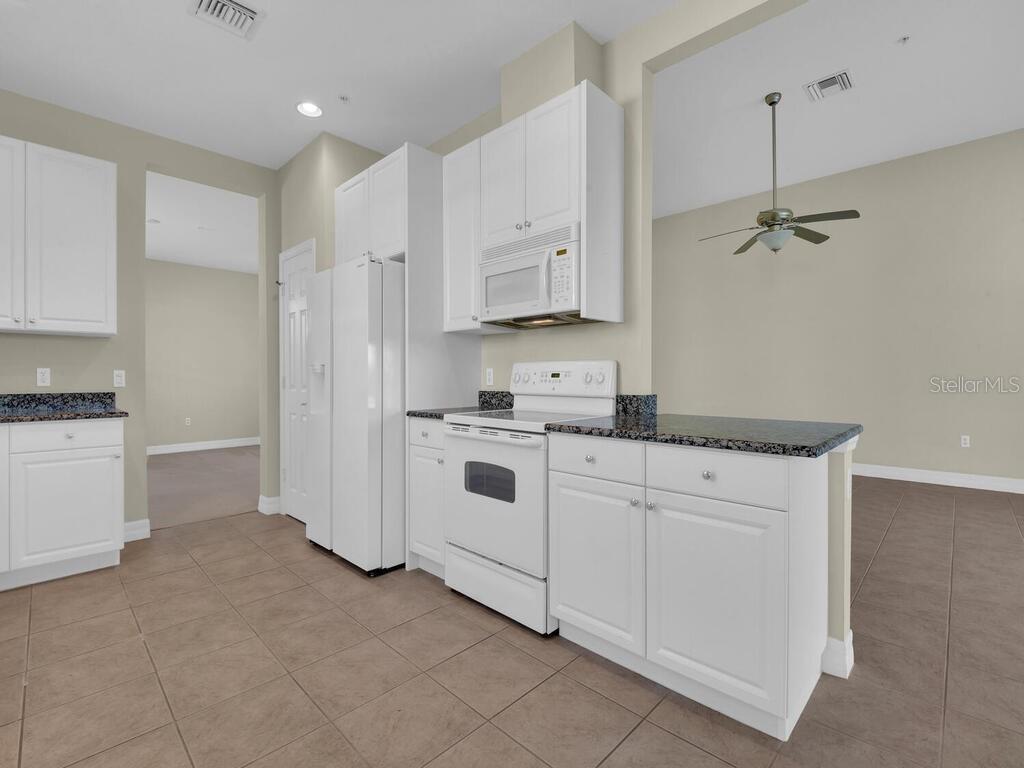 HAMILTON/LUCAYA - Residential