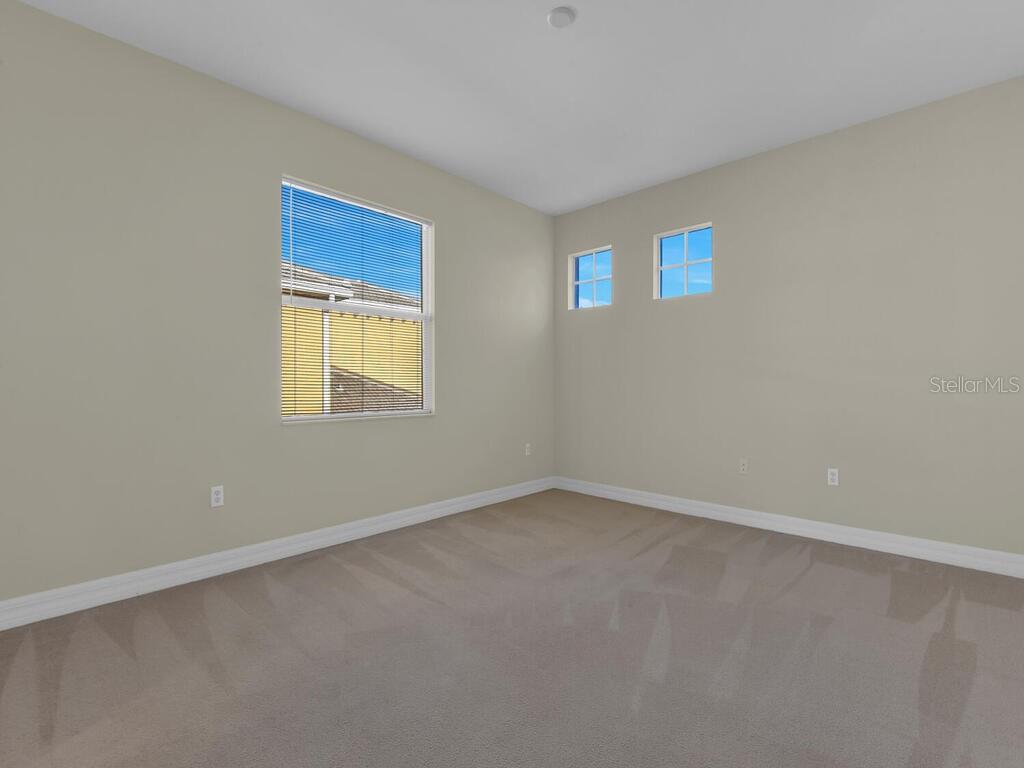 HAMILTON/LUCAYA - Residential