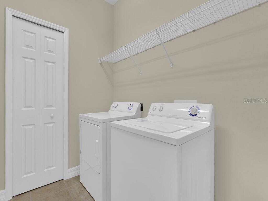 HAMILTON/LUCAYA - Residential