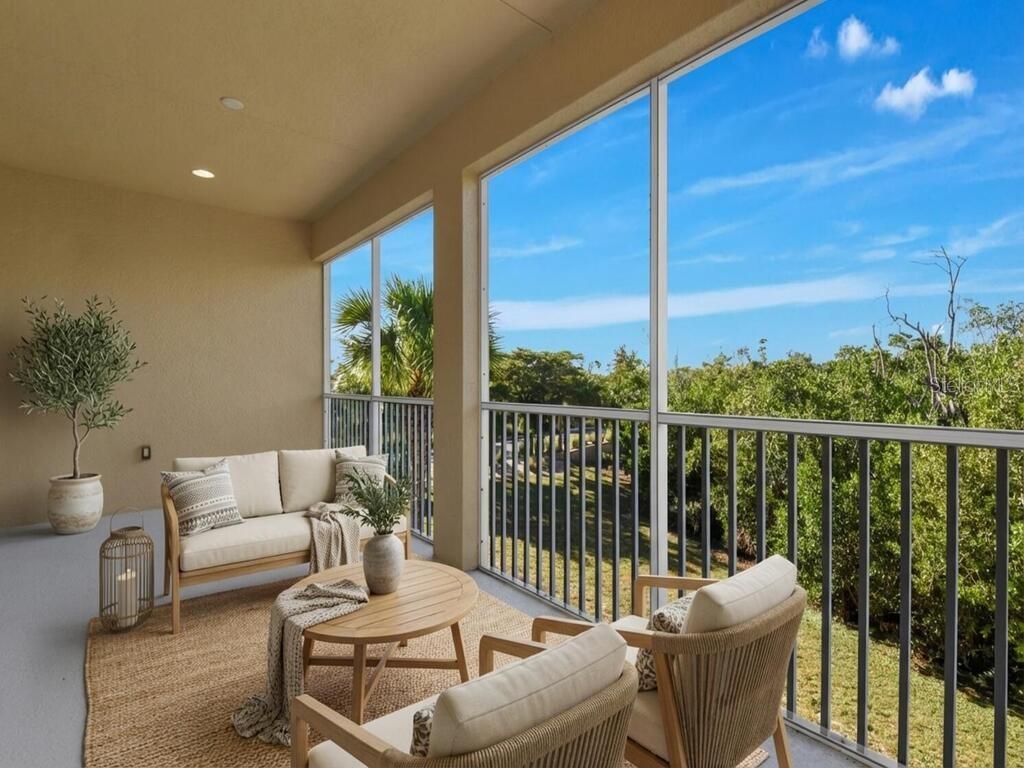 HAMILTON/LUCAYA - Residential