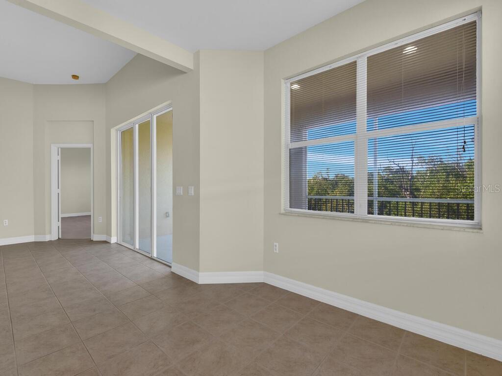 HAMILTON/LUCAYA - Residential