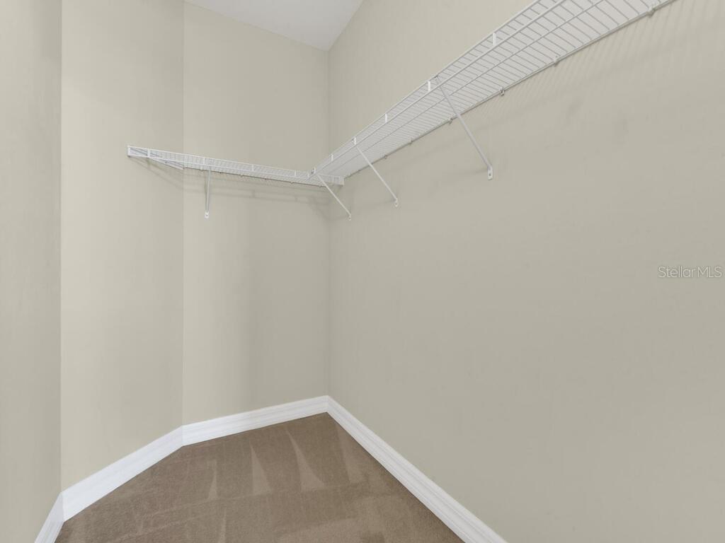 HAMILTON/LUCAYA - Residential