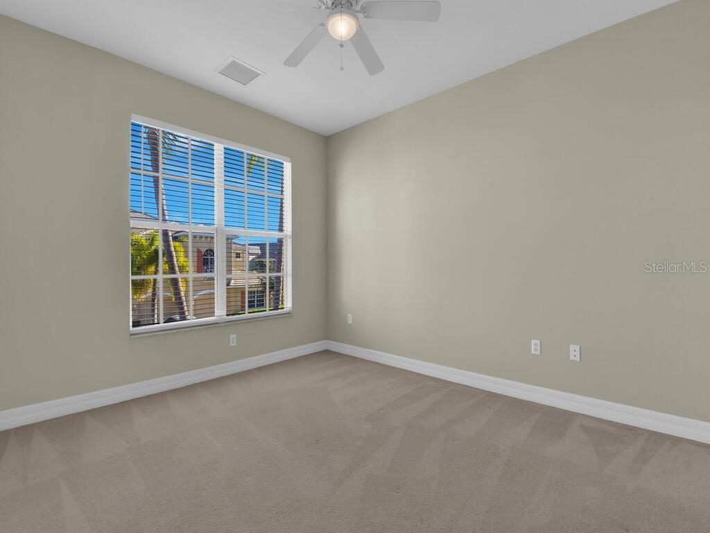 HAMILTON/LUCAYA - Residential