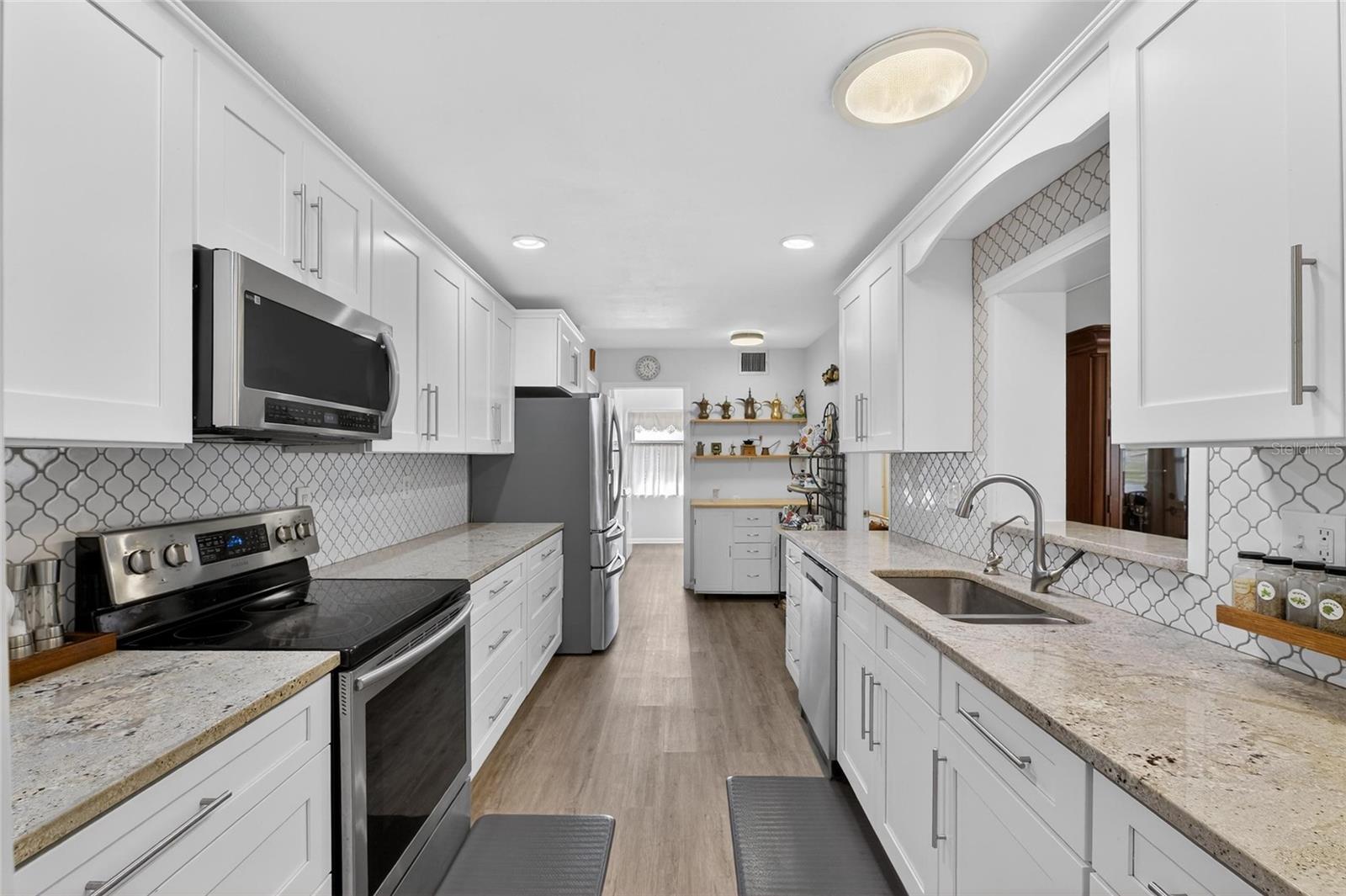 DEL WEBBS SUN CITY FLORIDA UN - Residential