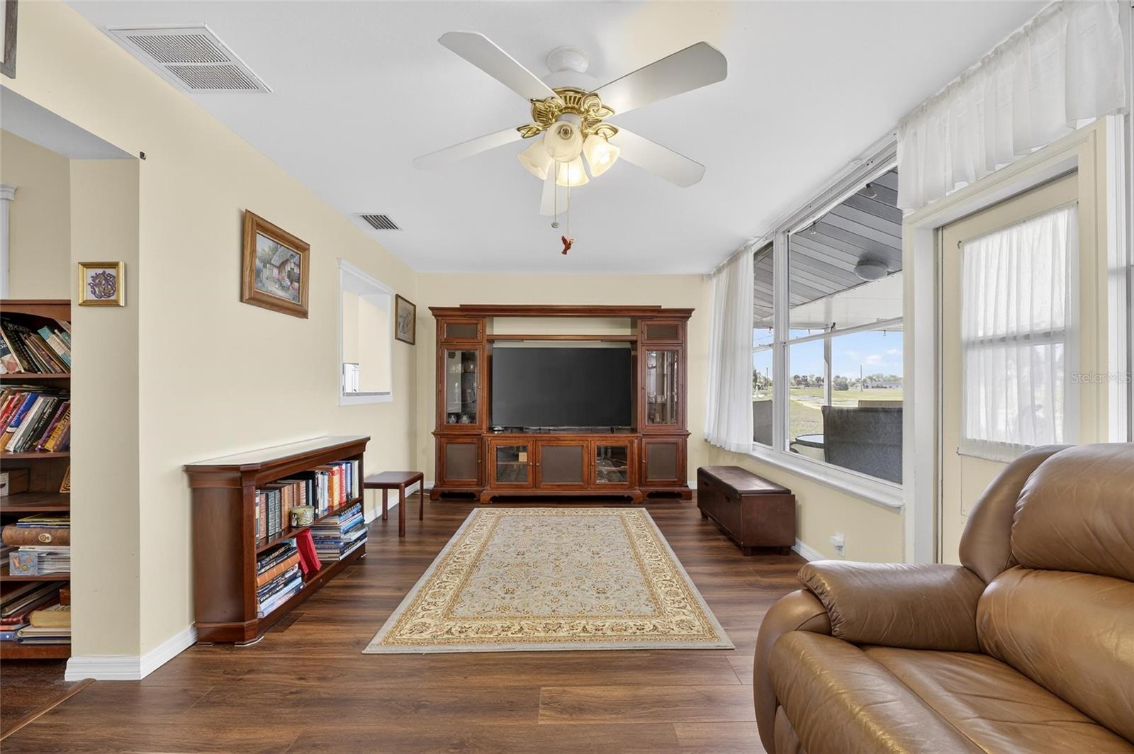 DEL WEBBS SUN CITY FLORIDA UN - Residential