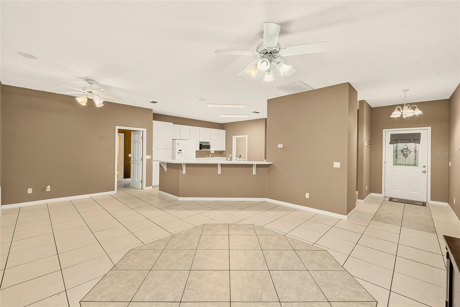 209 WHITE CLIFF BOULEVARD