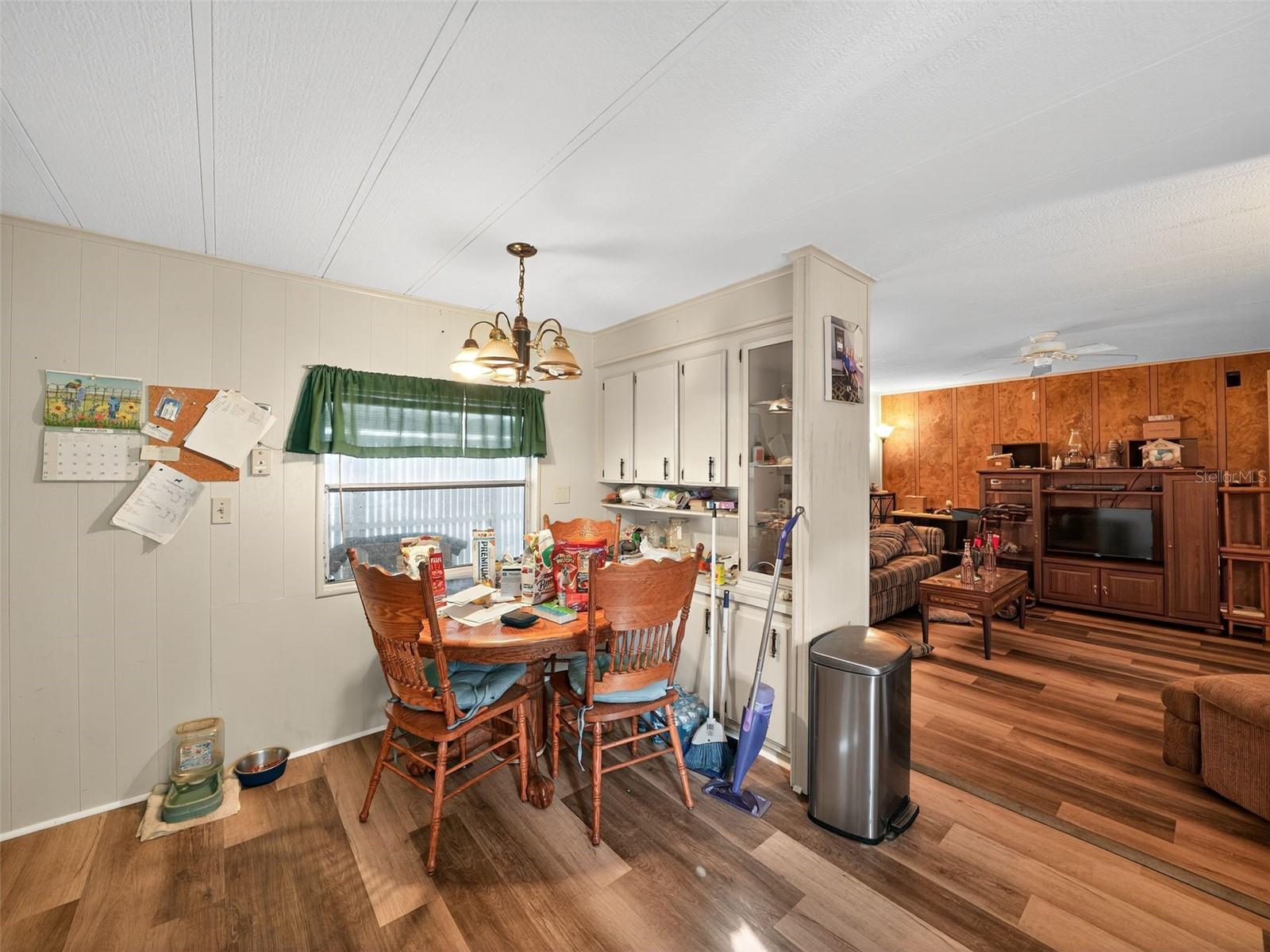 CALOOSA LAKE VILLAGE - Residential