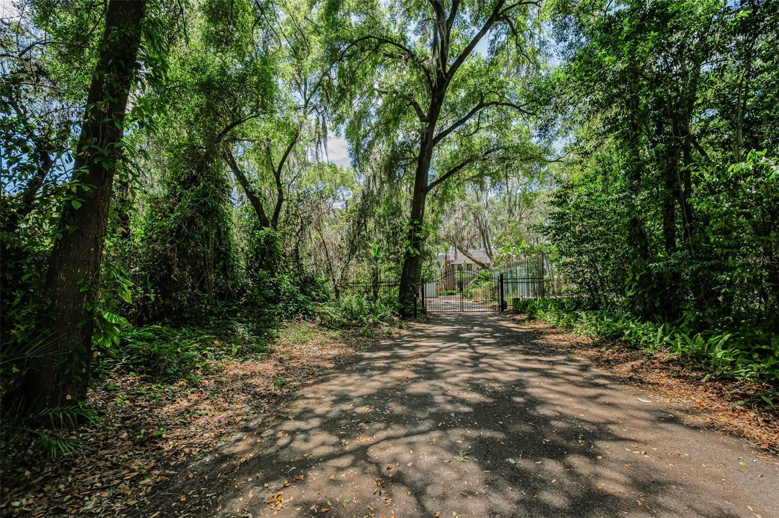 8602 BONNIE COVE LANE