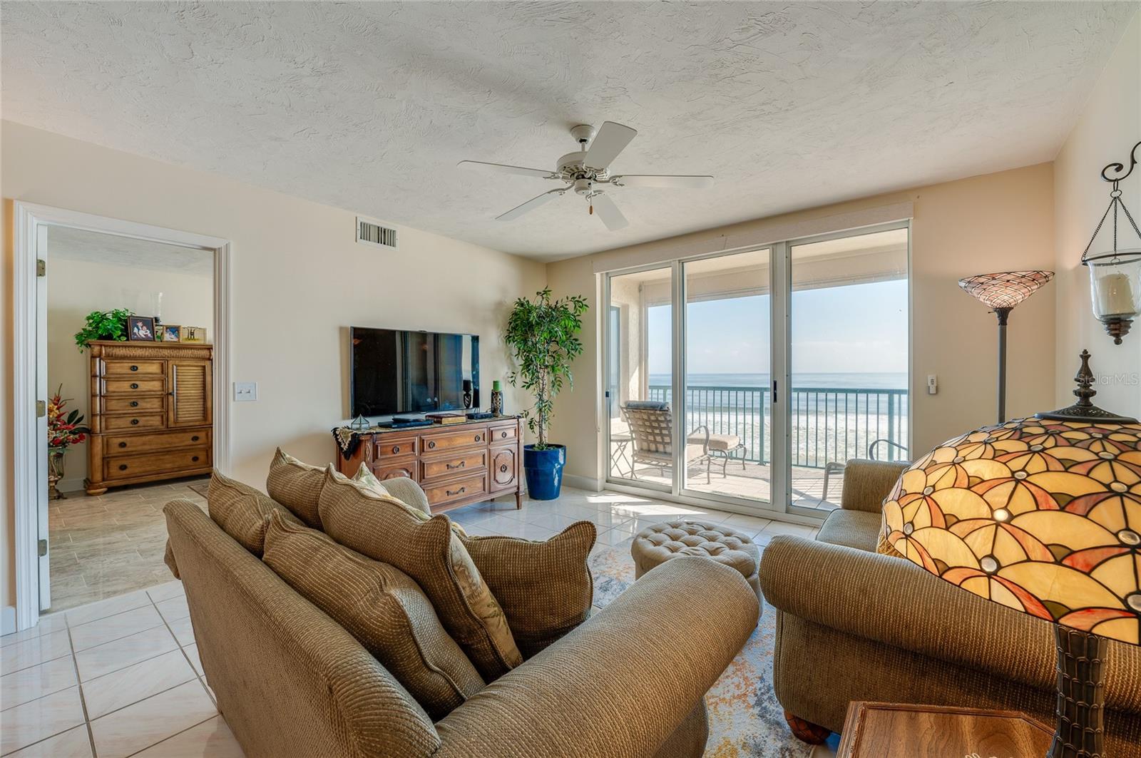 TOWERS AT PONCE INLET TOWER 01 CONDO - Residential