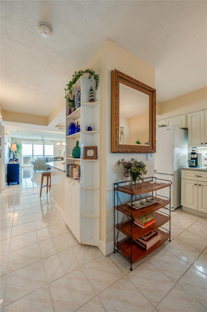 TOWERS AT PONCE INLET TOWER 01 CONDO - Residential