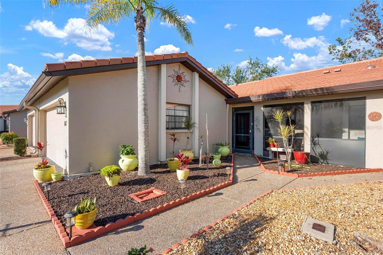 867 COUNTRY CLUB CIR #71