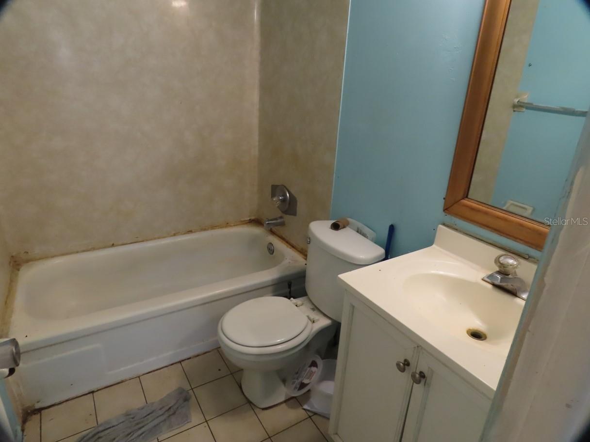 LAKE WAYMAN HGTS LAKE ADD - Residential Lease