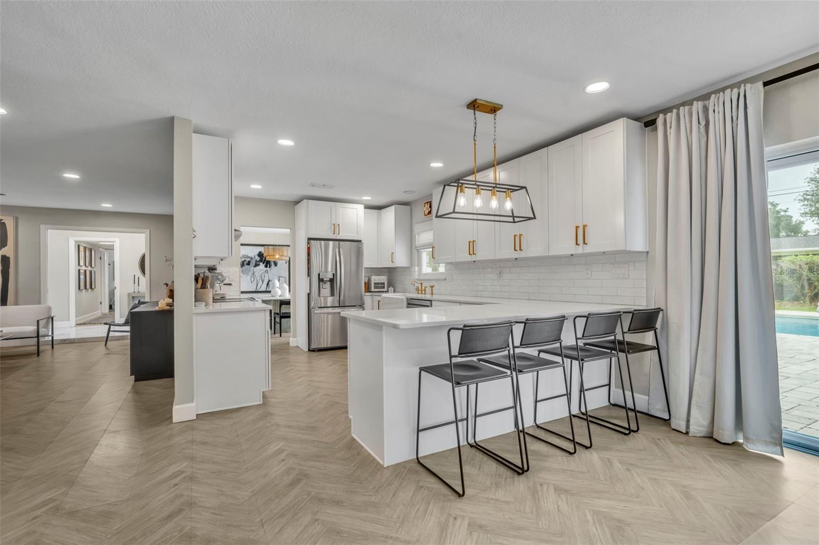 ENGLISH ESTATES UNIT 2 - Residential