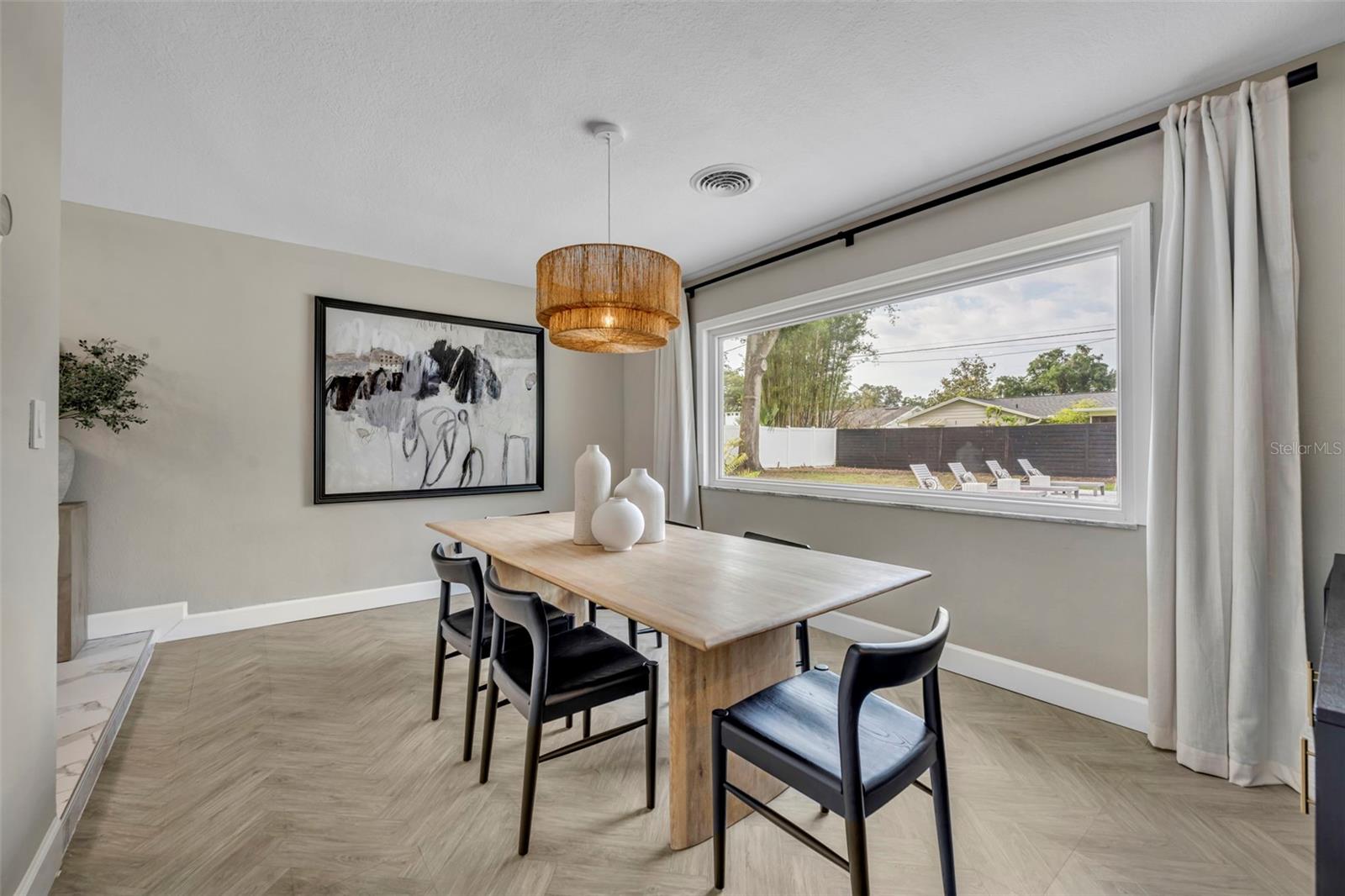 ENGLISH ESTATES UNIT 2 - Residential