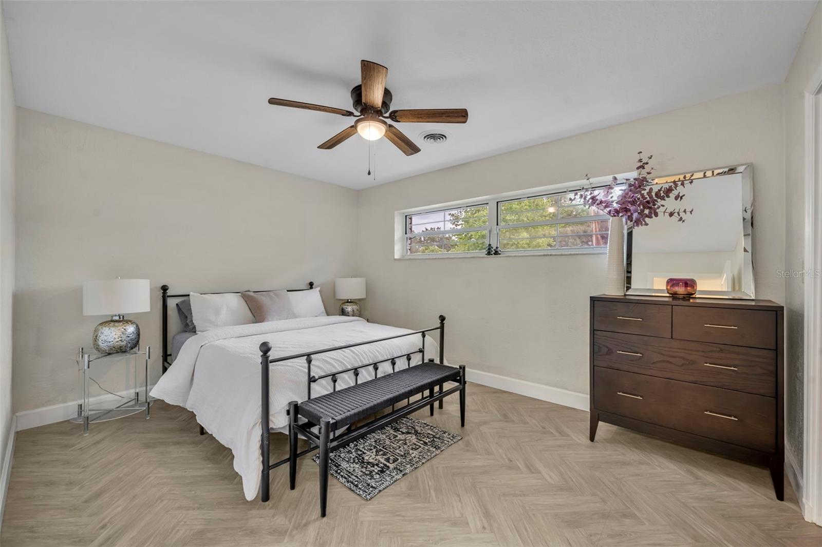 ENGLISH ESTATES UNIT 2 - Residential