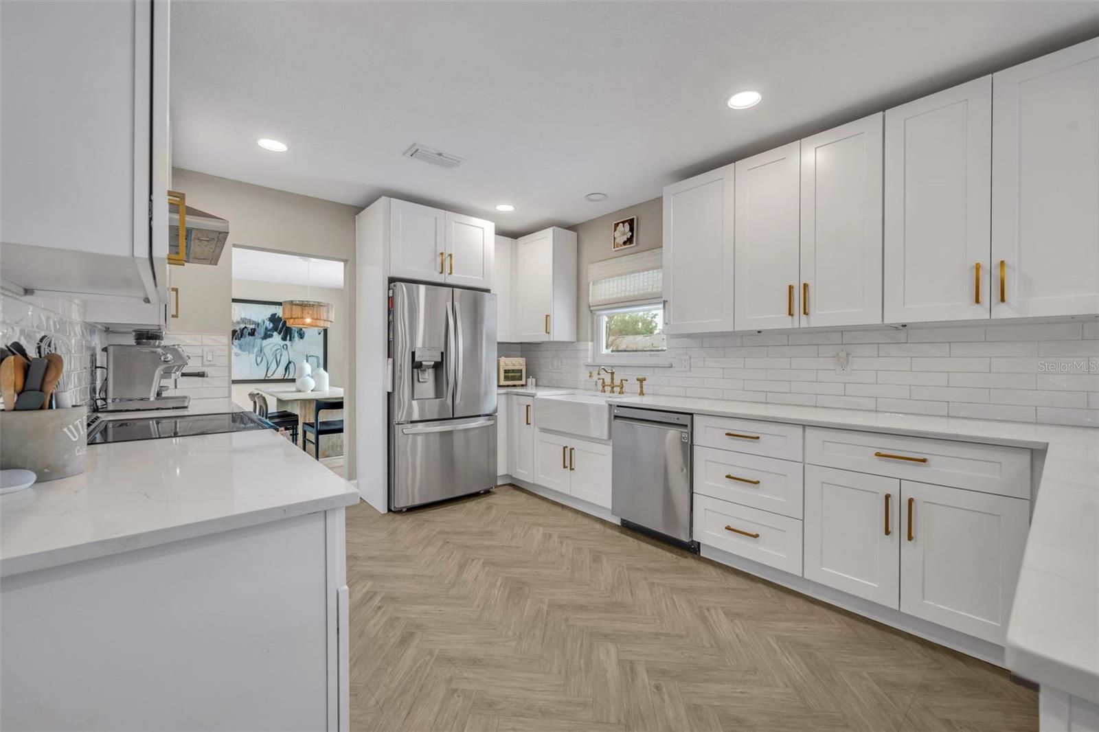 ENGLISH ESTATES UNIT 2 - Residential