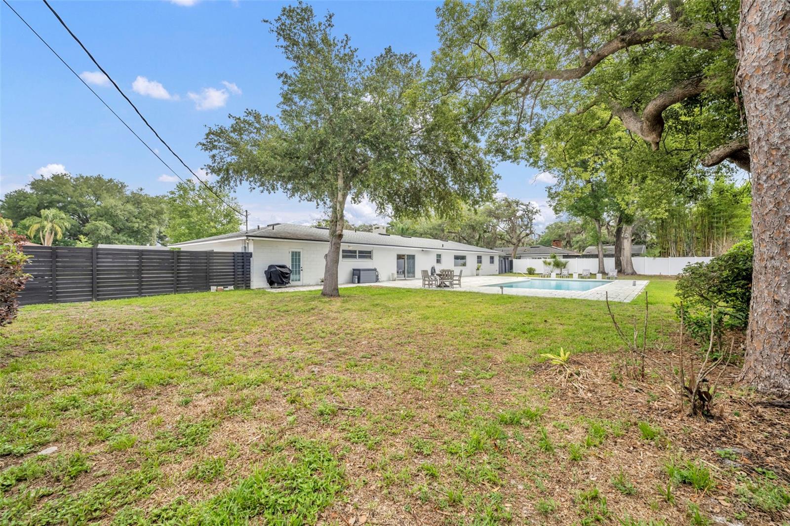 ENGLISH ESTATES UNIT 2 - Residential