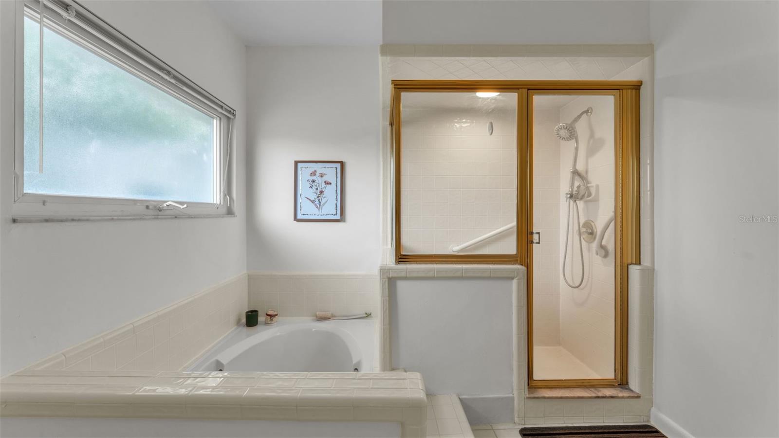 ENGLELAKE - Residential