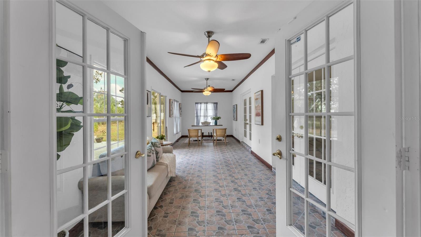 ENGLELAKE - Residential