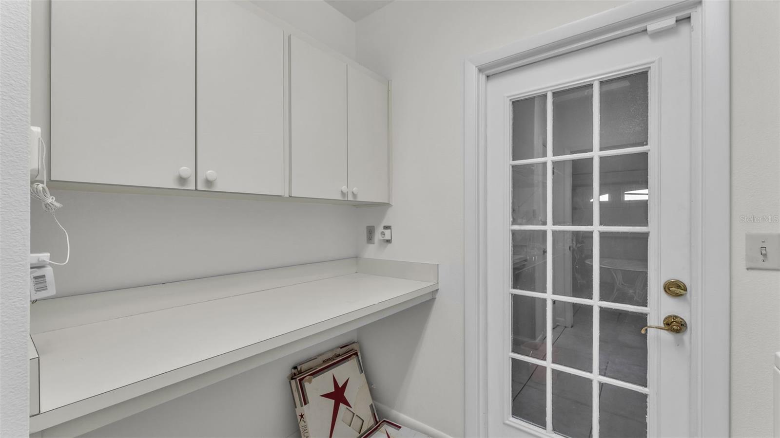 ENGLELAKE - Residential