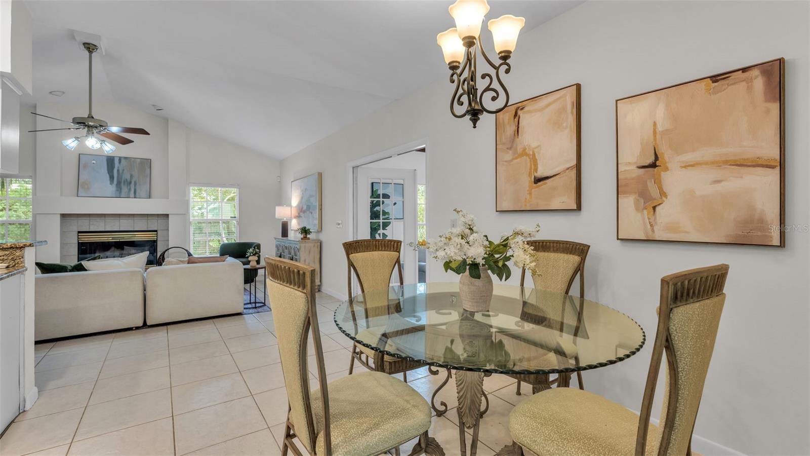 ENGLELAKE - Residential