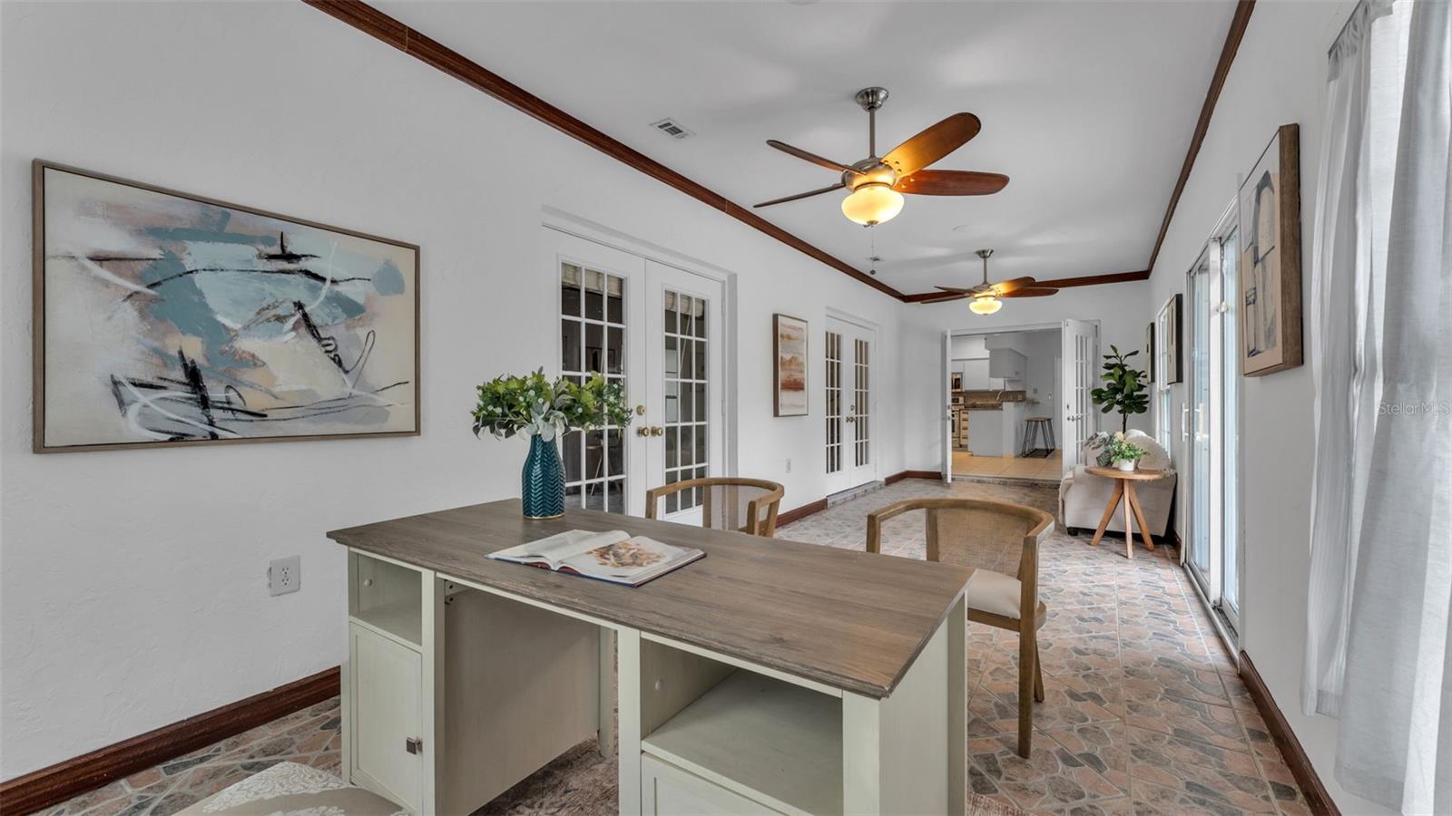 ENGLELAKE - Residential