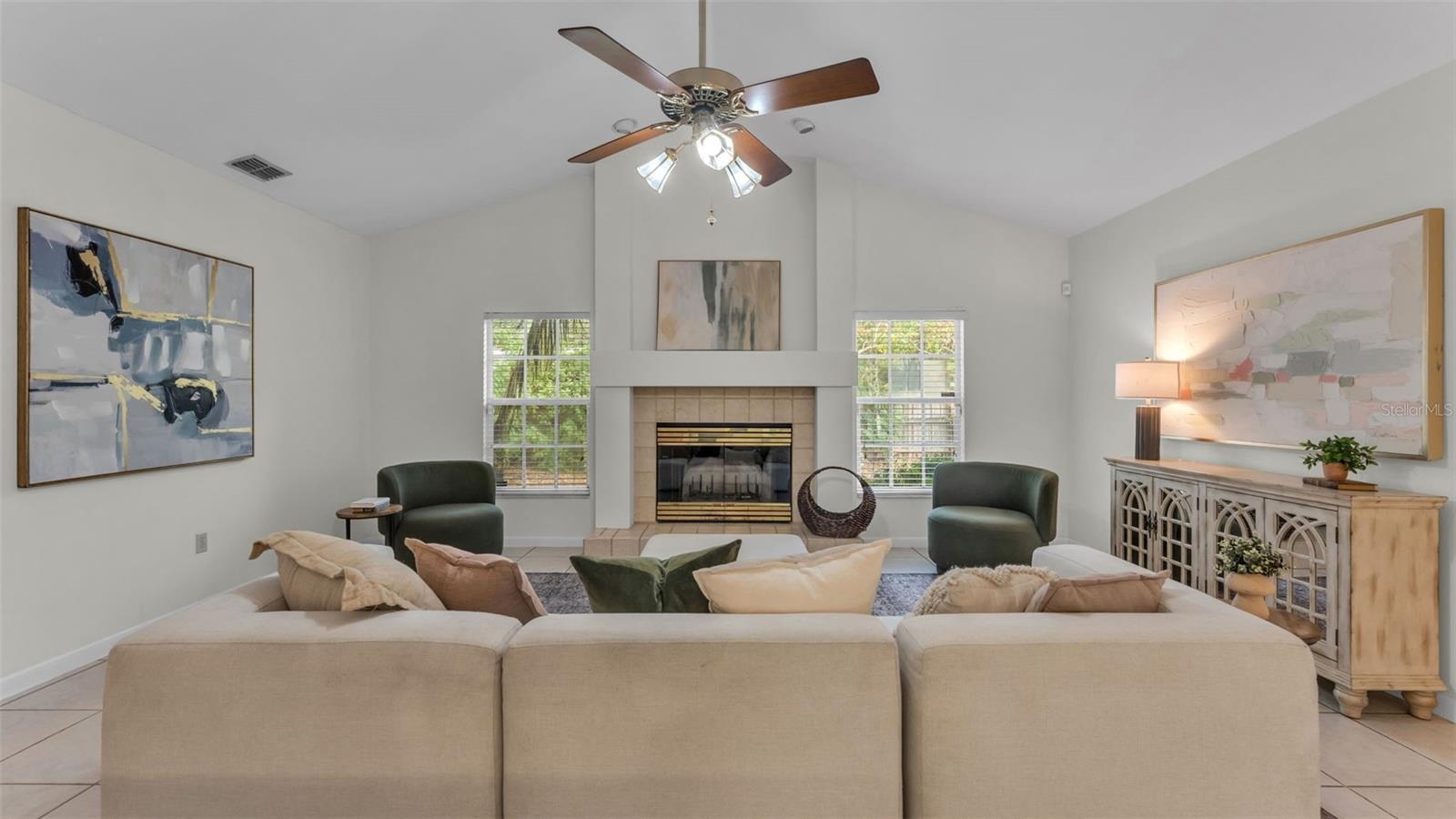 ENGLELAKE - Residential