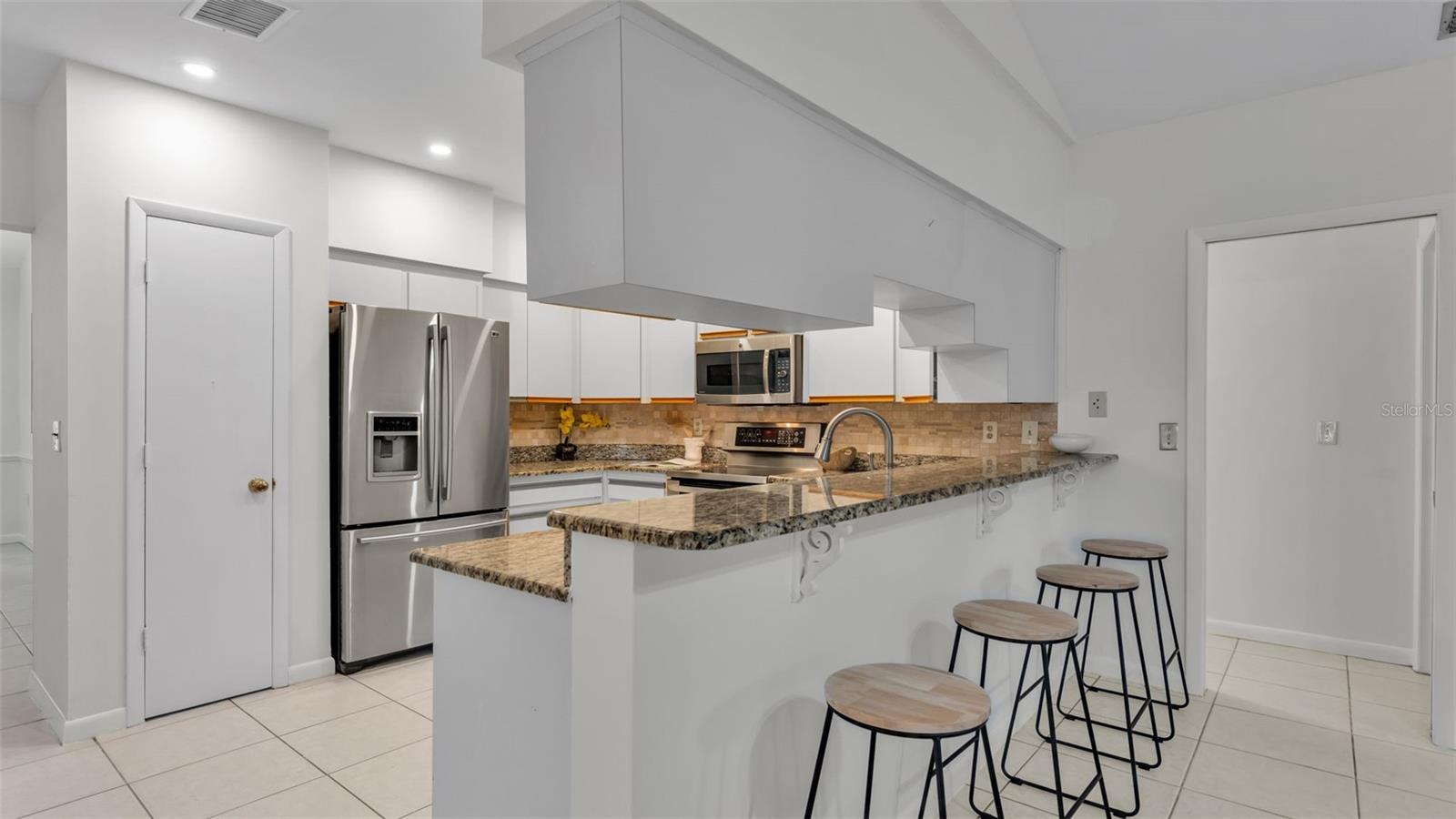 ENGLELAKE - Residential