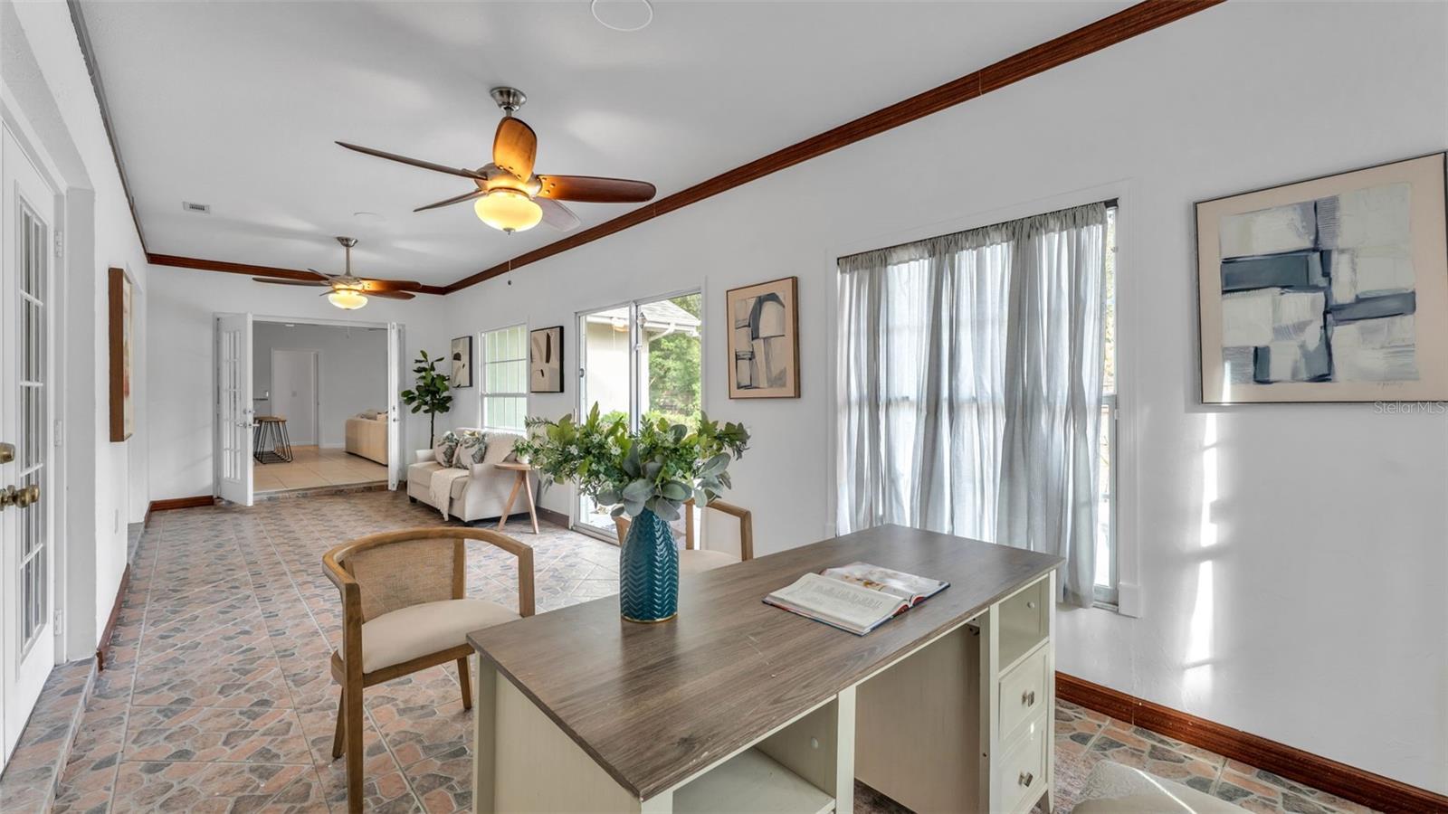 ENGLELAKE - Residential