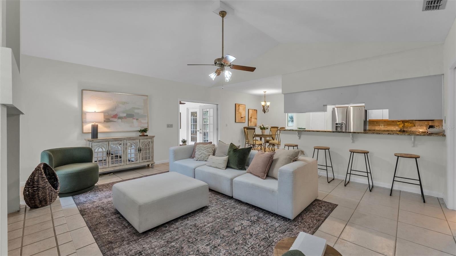 ENGLELAKE - Residential